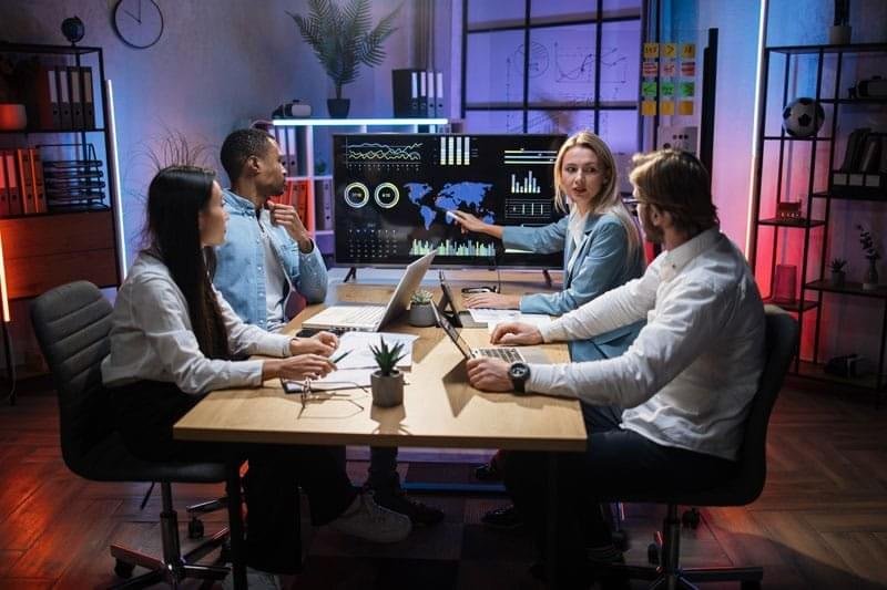 Software as a service - Team meeting image